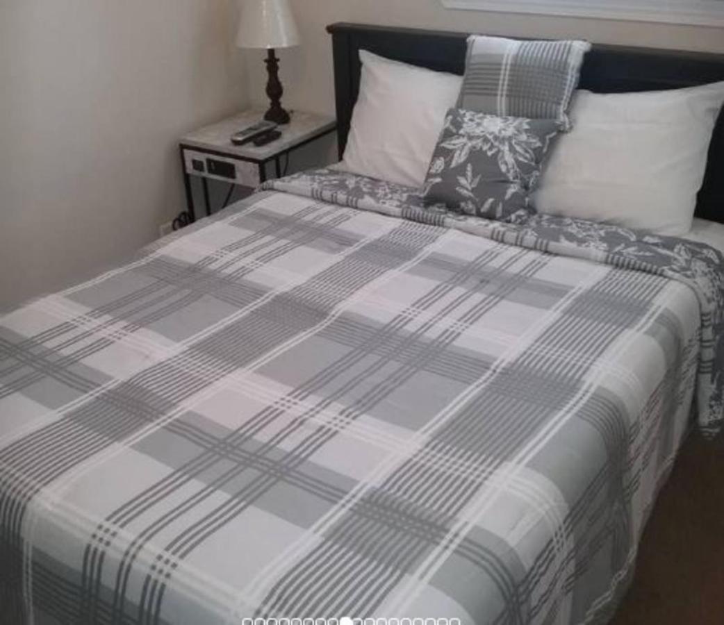 Cozy 1 Bedroom Efficiency Close To Ttu And Downtown Apartment