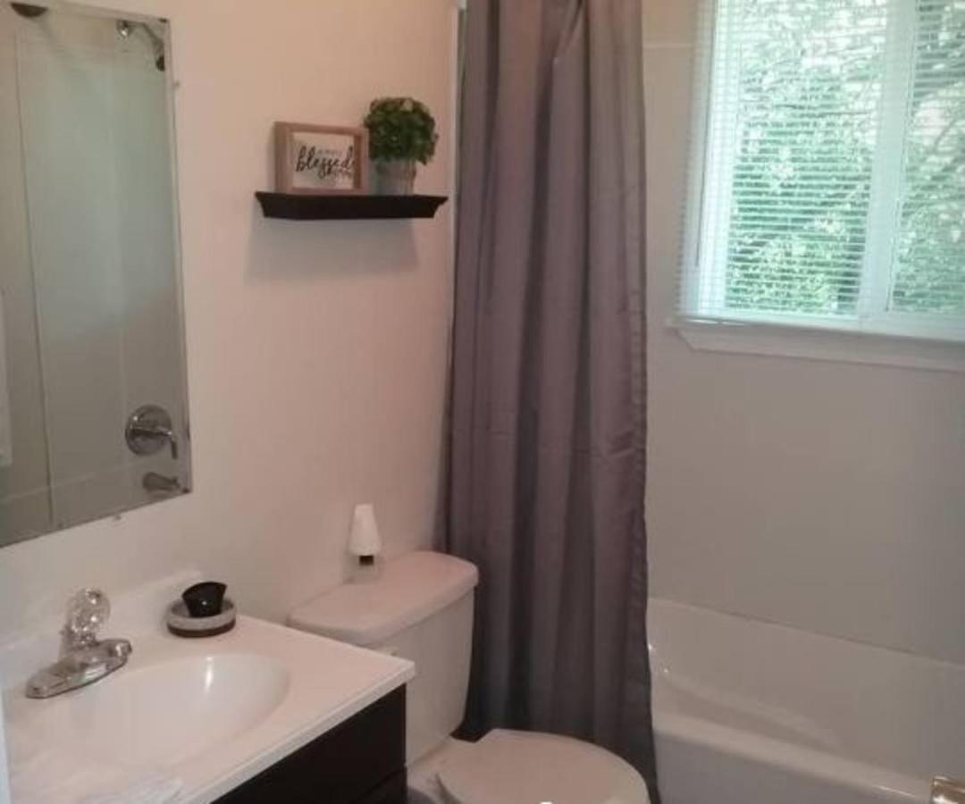 Cozy 1 Bedroom Efficiency Close To Ttu And Downtown